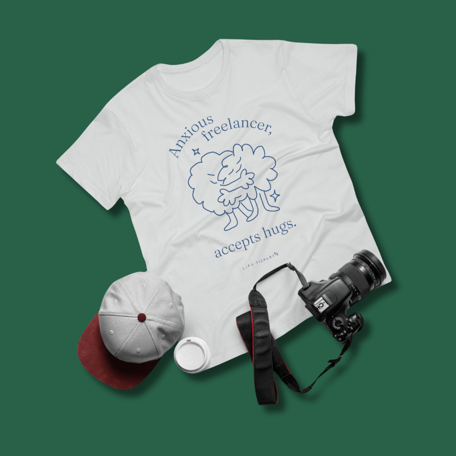 Anxious freelancer, accepts hugs - Men’s T-shirt (big print)